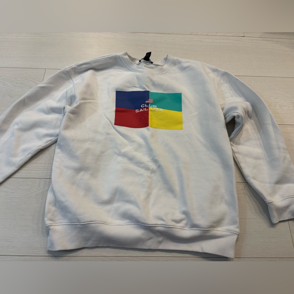 Forever 21 White Crewneck Sweatshirt